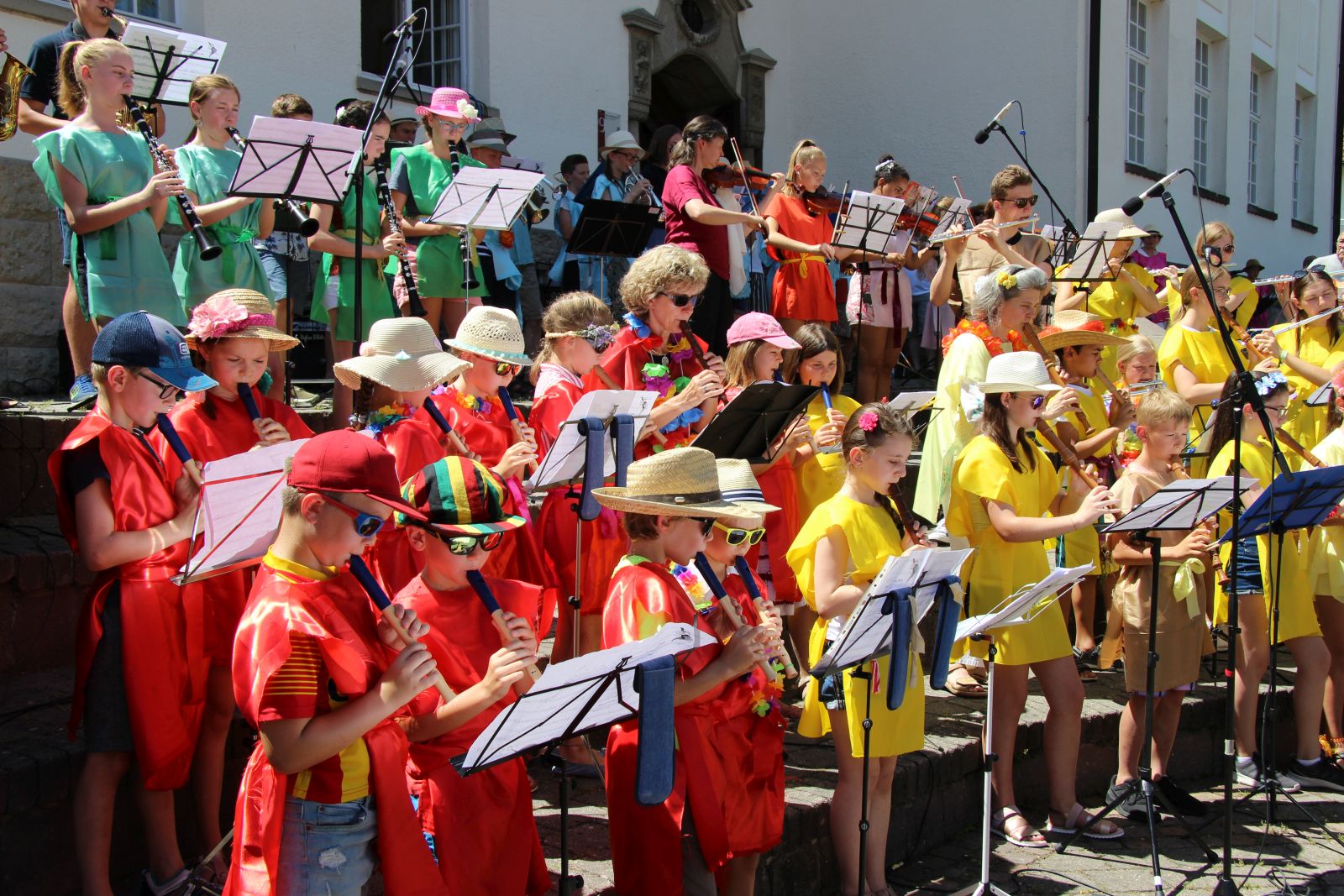 großes Orchester 